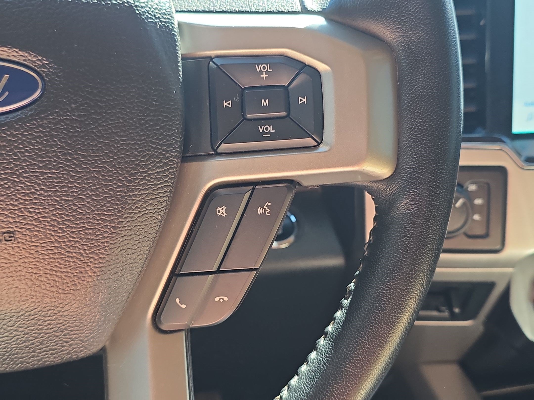 Certified 2022 Ford F250 Lariat w/ Lariat Ultimate Package AWD/4WD image 21