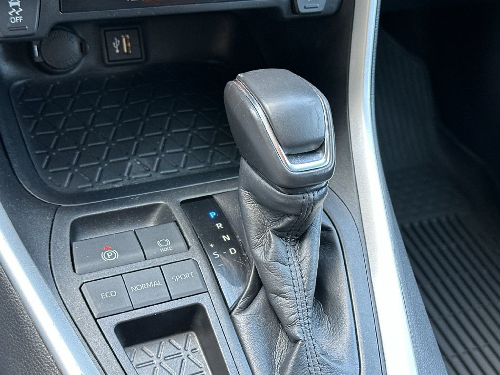 Used 2023 Toyota RAV4 XLE Premium FWD image 20