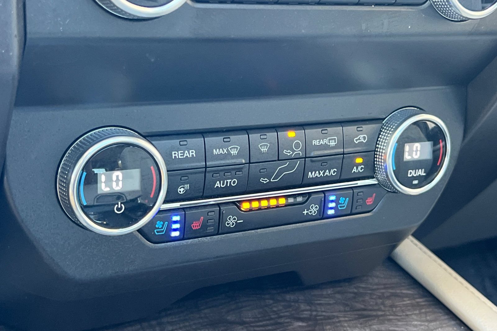 Certified 2019 Ford Expedition Limited w/ Equipment Group 302A AWD/4WD image 29
