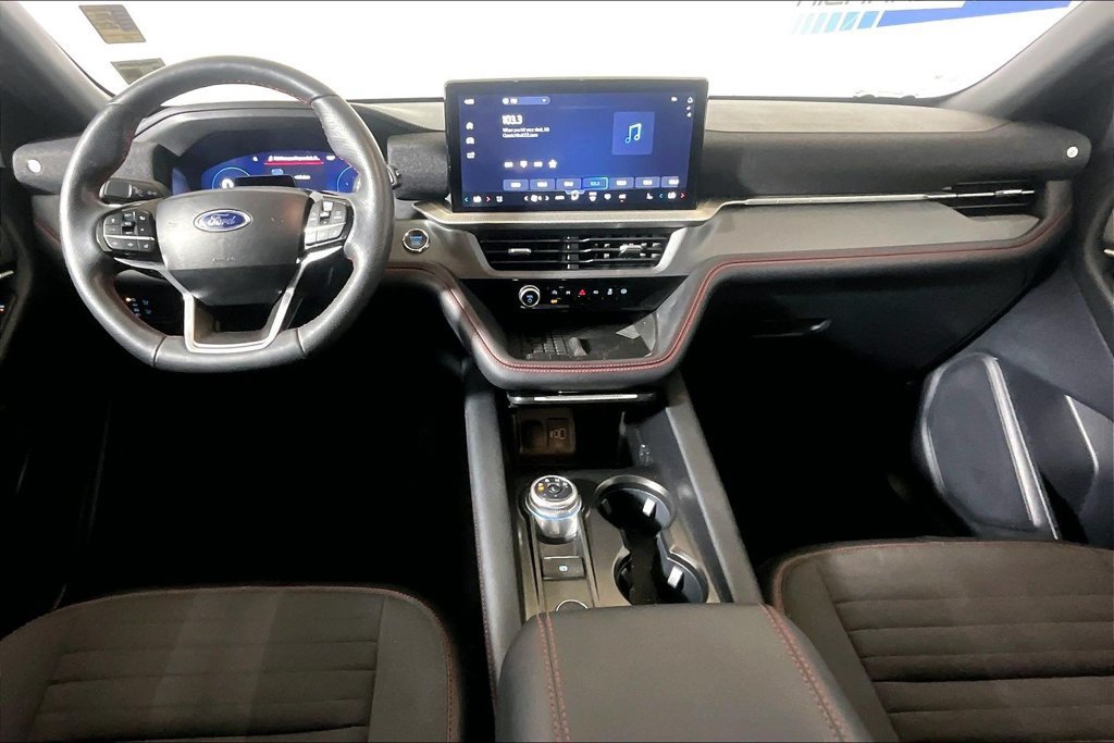 Certified 2025 Ford Explorer ST-Line w/ Premium Package RWD image 11