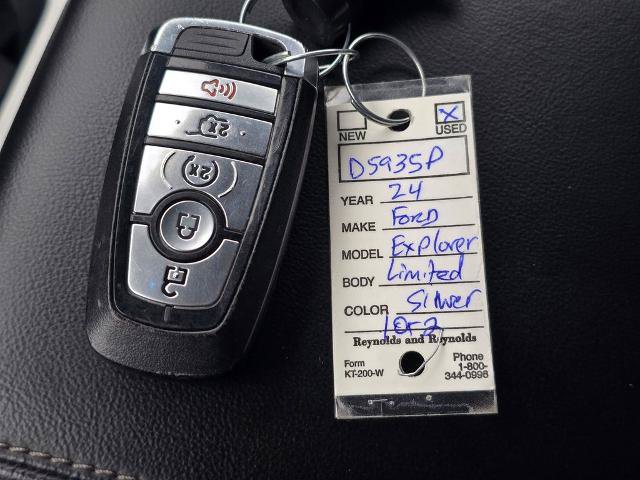Certified 2024 Ford Explorer Limited AWD/4WD image 35