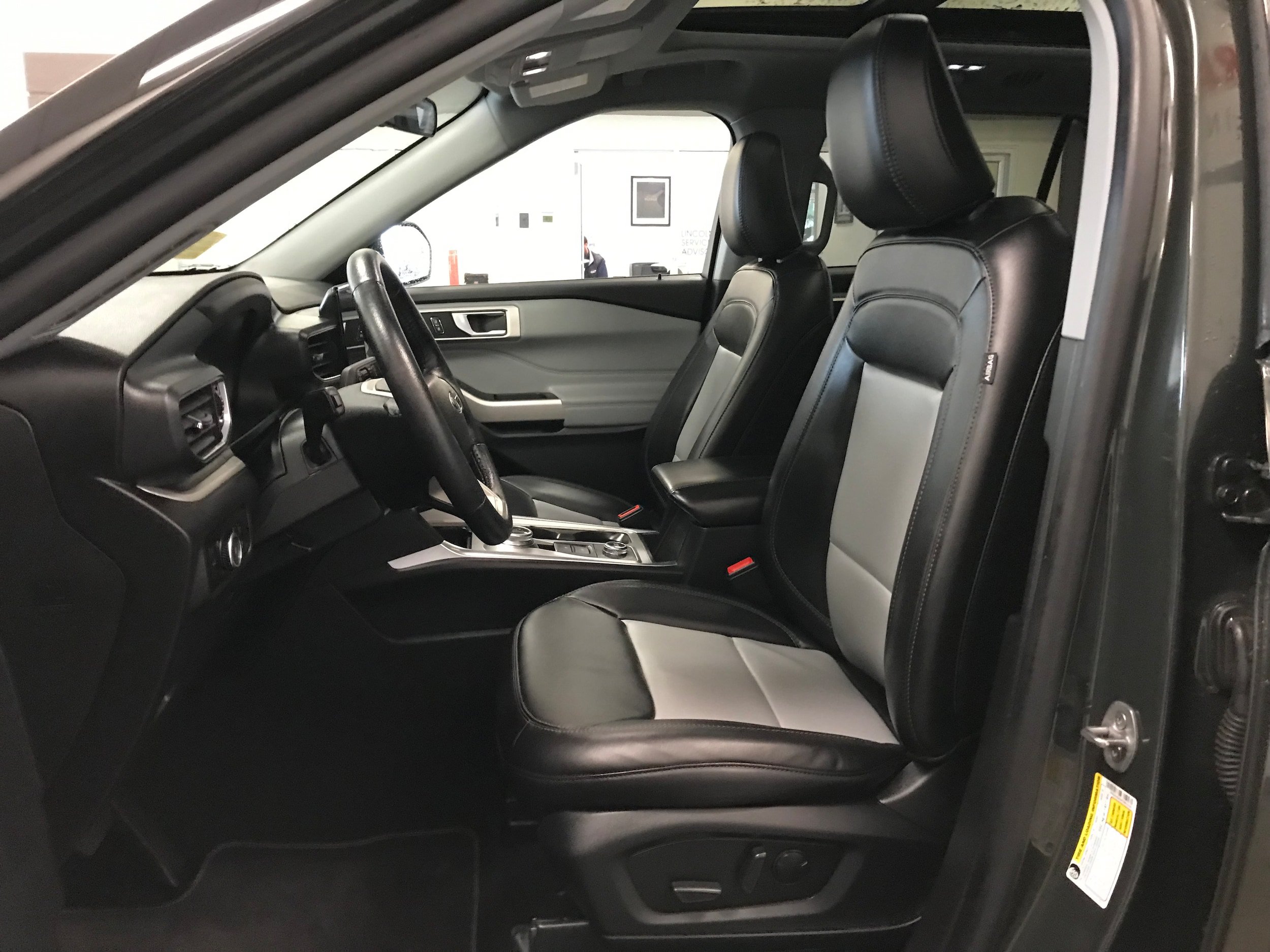 Certified 2023 Ford Explorer XLT w/ Equipment Group 202A AWD/4WD image 14