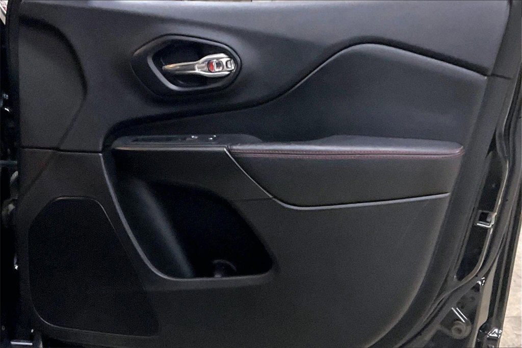 Used 2021 Jeep Cherokee Trailhawk w/ Trailer Tow Group image 22