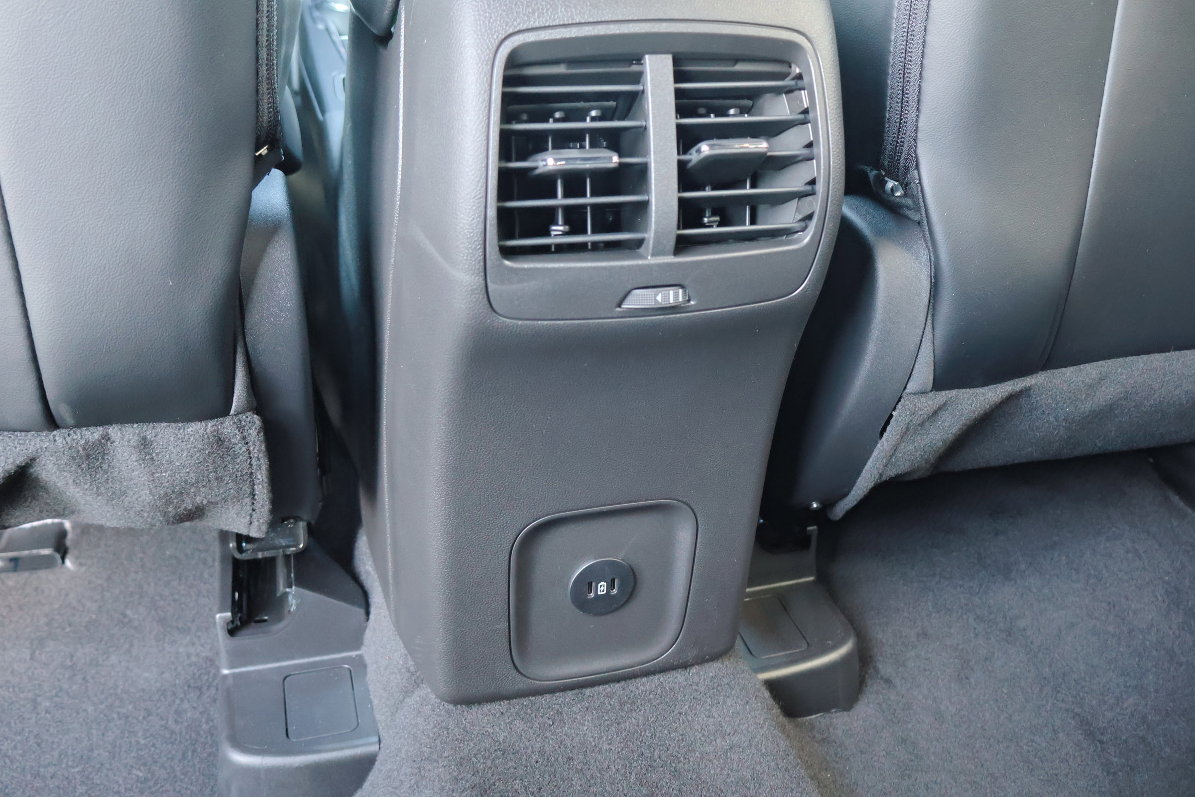 Certified 2024 Ford Escape ST-Line w/ Equipment Group 301A image 36