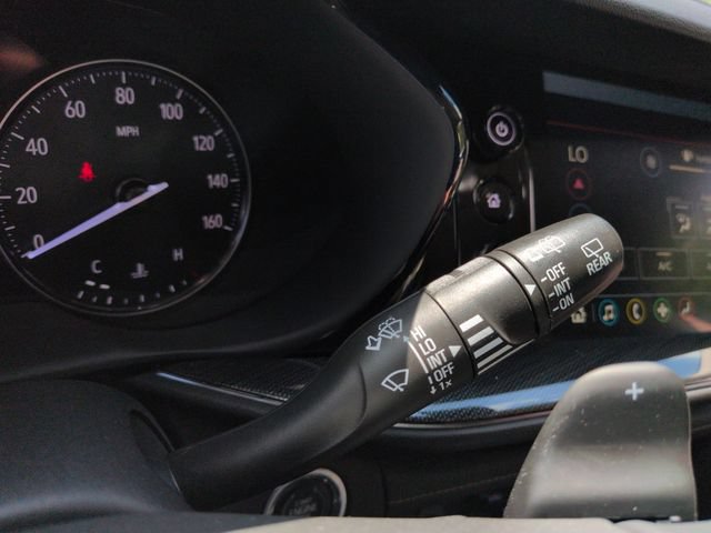 Used 2021 Buick Envision Essence w/ Sport Touring Package FWD image 37