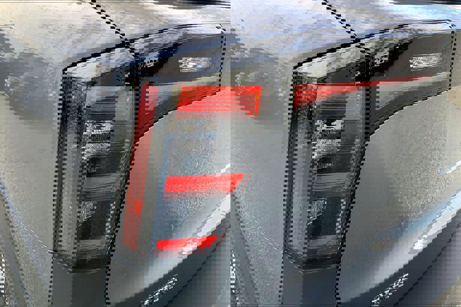 Used 2025 Nissan Kicks SR w/ Interior Electronics Package image 27