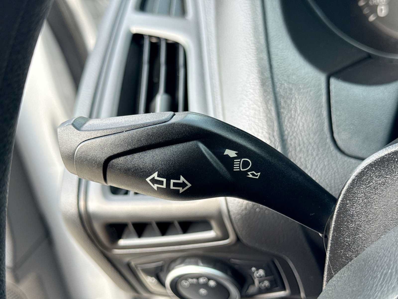 Certified 2018 Ford Focus S FWD image 25