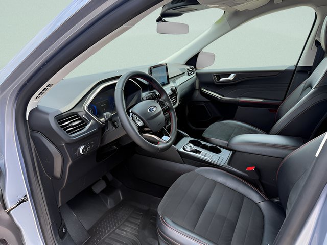 Certified 2022 Ford Escape SEL w/ SEL Stealth AWD Package image 4