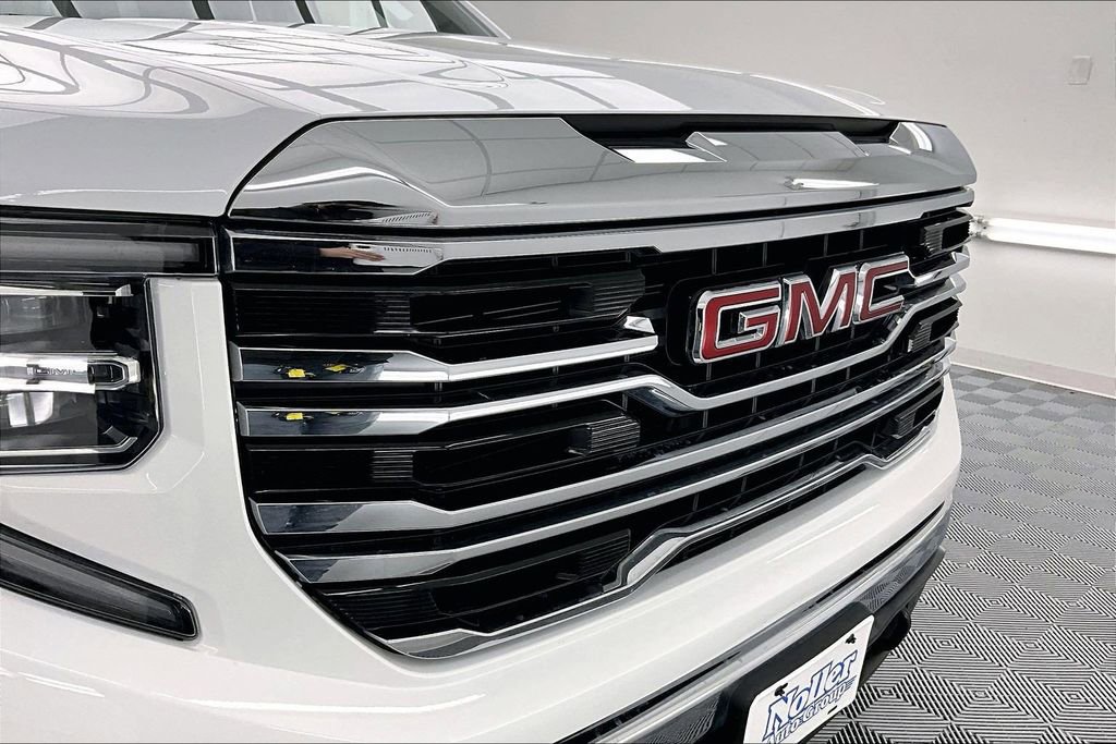Used 2024 GMC Sierra 1500 SLT w/ SLT Premium Package image 29