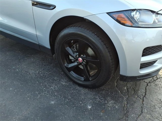 Used 2020 Jaguar F-PACE Premium image 7