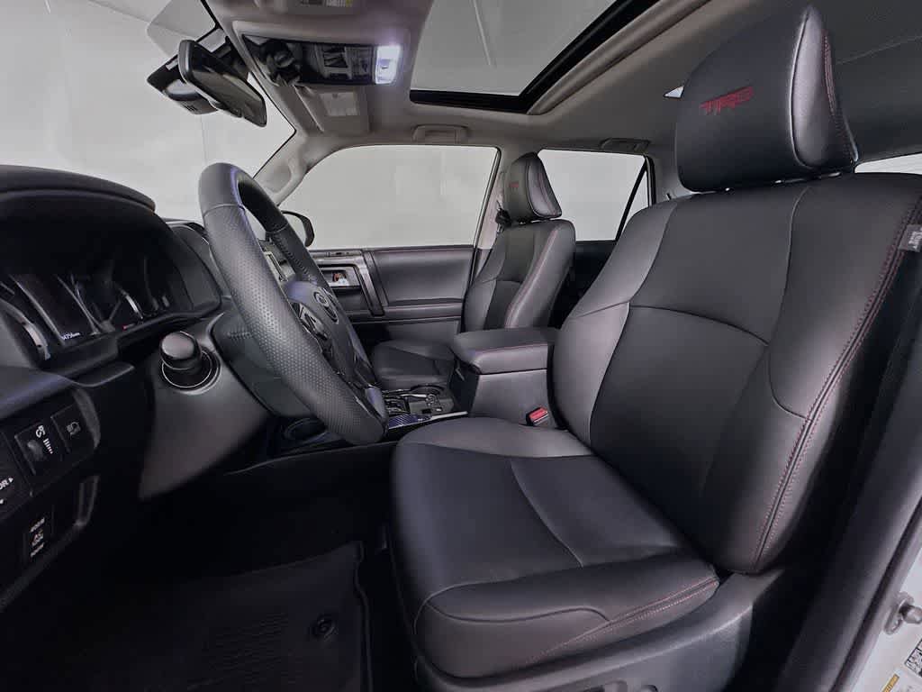 Used 2021 Toyota 4Runner Venture w/ Moonroof Package AWD/4WD image 11