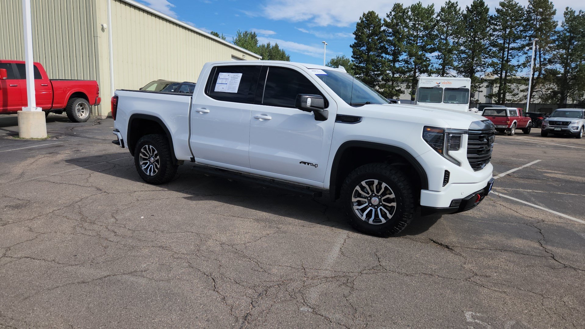 Used 2023 GMC Sierra 1500 AT4 w/ Technology Package AWD/4WD image 13