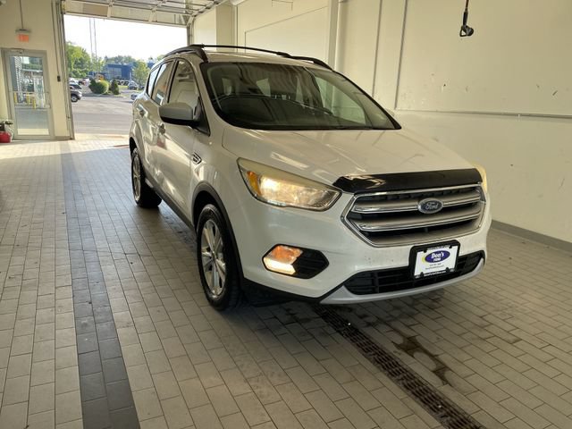 Certified 2017 Ford Escape SE AWD/4WD image 16