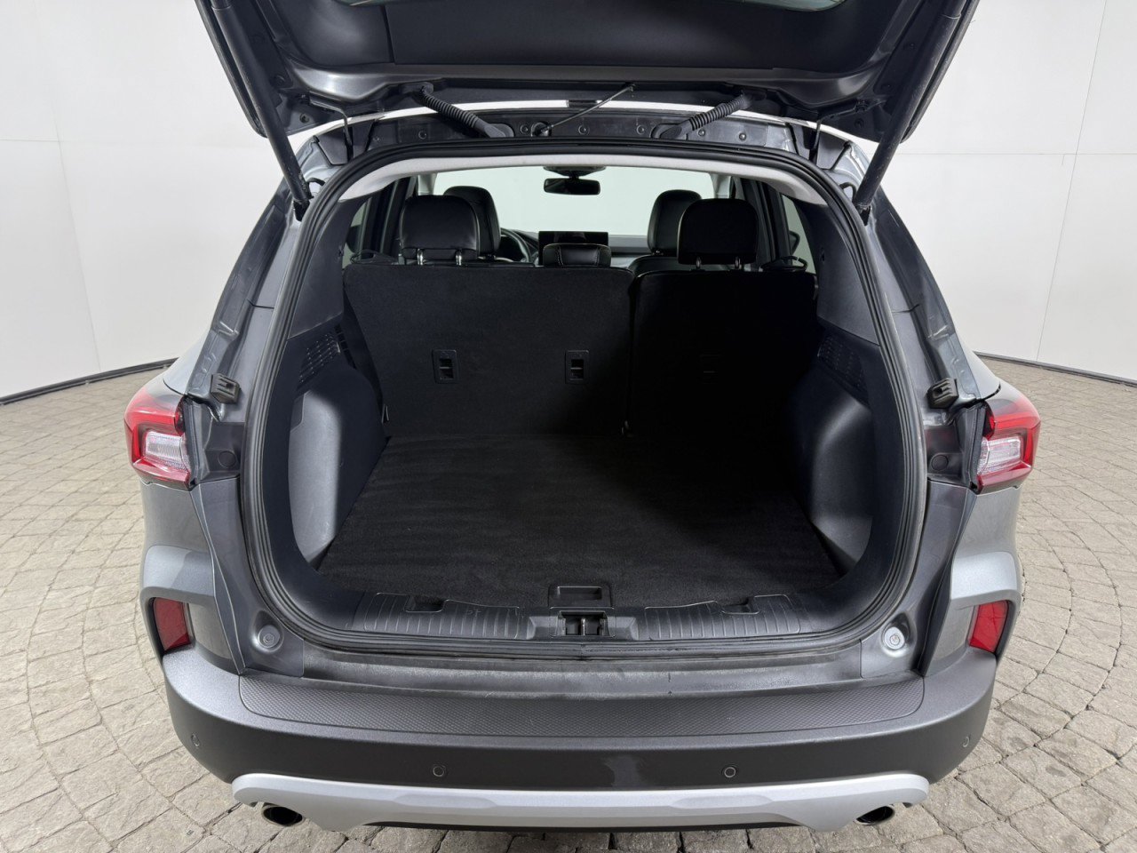 Certified 2025 Ford Escape Platinum image 7