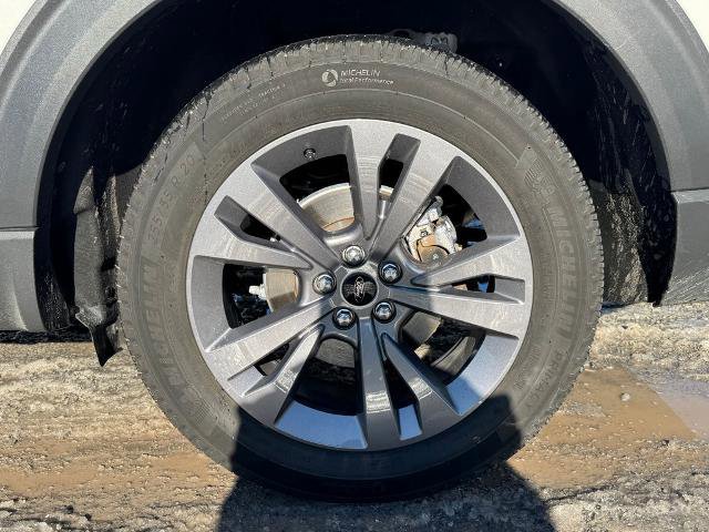 Certified 2022 Ford Explorer XLT w/ Equipment Group 202A image 12