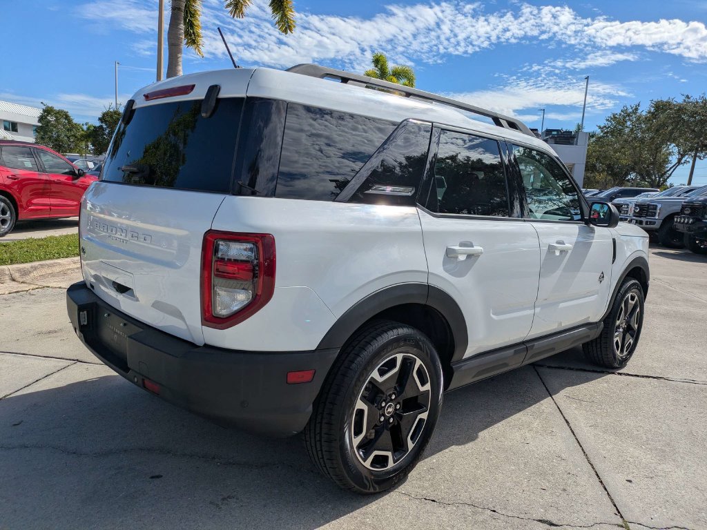 Certified 2023 Ford Bronco Sport Outer Banks w/ Tech Package AWD/4WD image 4