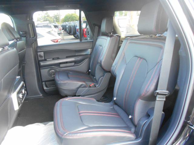 Certified 2024 Ford Expedition Limited RWD image 6