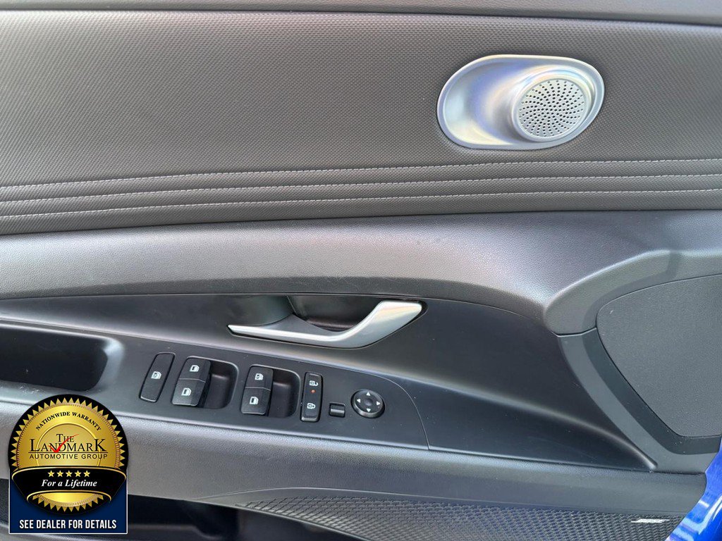 Used 2024 Hyundai Elantra Limited FWD image 8
