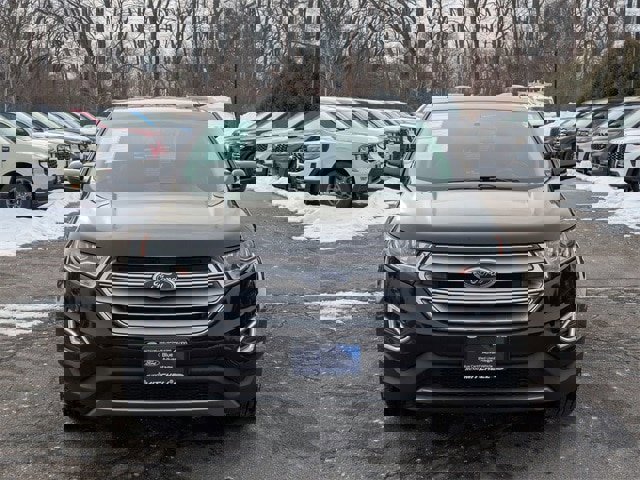 Certified 2018 Ford Edge Titanium w/ Equipment Group 301A image 8
