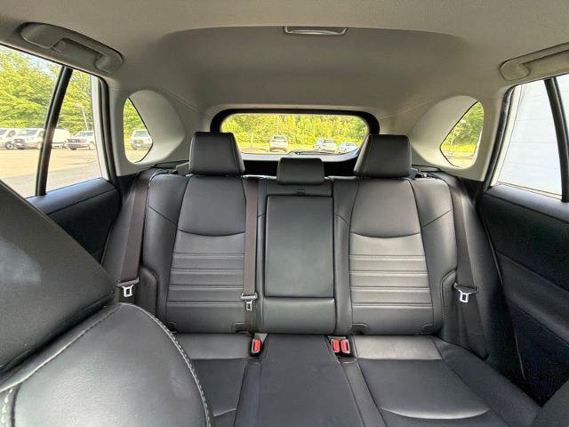 Used 2020 Toyota RAV4 XLE Premium AWD/4WD image 31