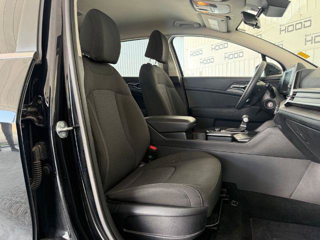 Used 2025 Kia Sportage LX FWD image 7