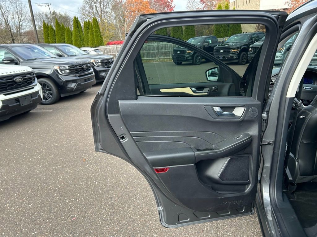 Certified 2022 Ford Escape Titanium w/ Titanium Elite Package image 18