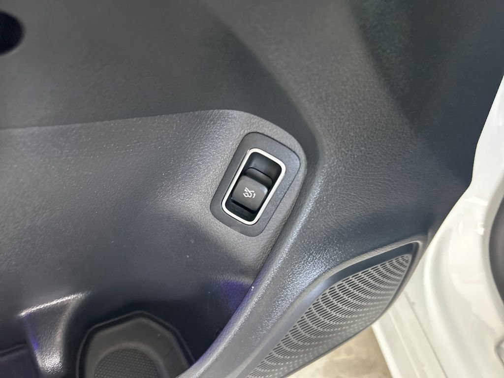 Used 2022 Mercedes-Benz CLA 250 4MATIC w/ Premium Package Lite image 39