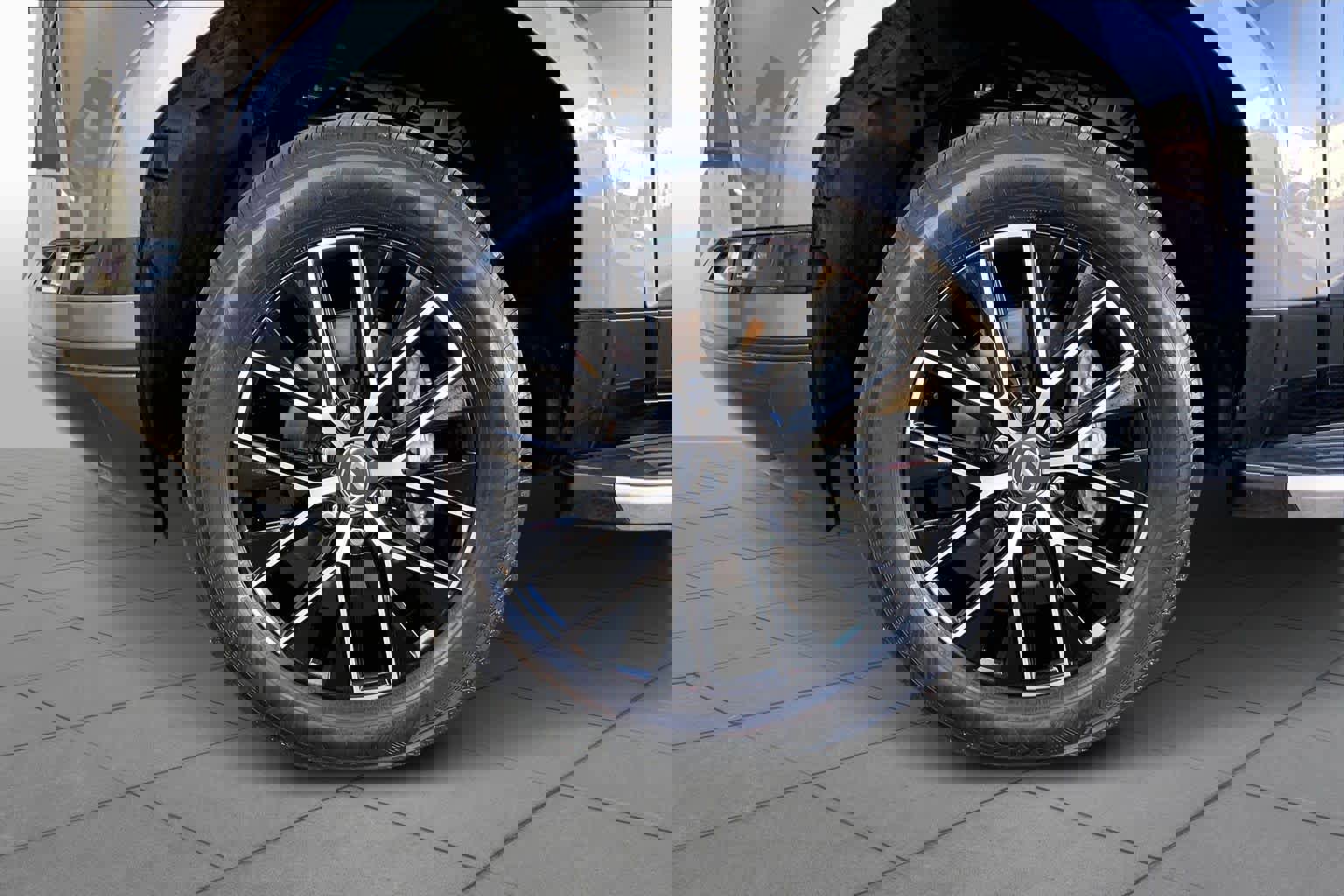 Used 2024 Lexus GX 550 image 13