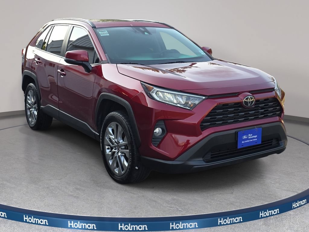 Used 2021 Toyota RAV4 XLE Premium AWD/4WD image 3