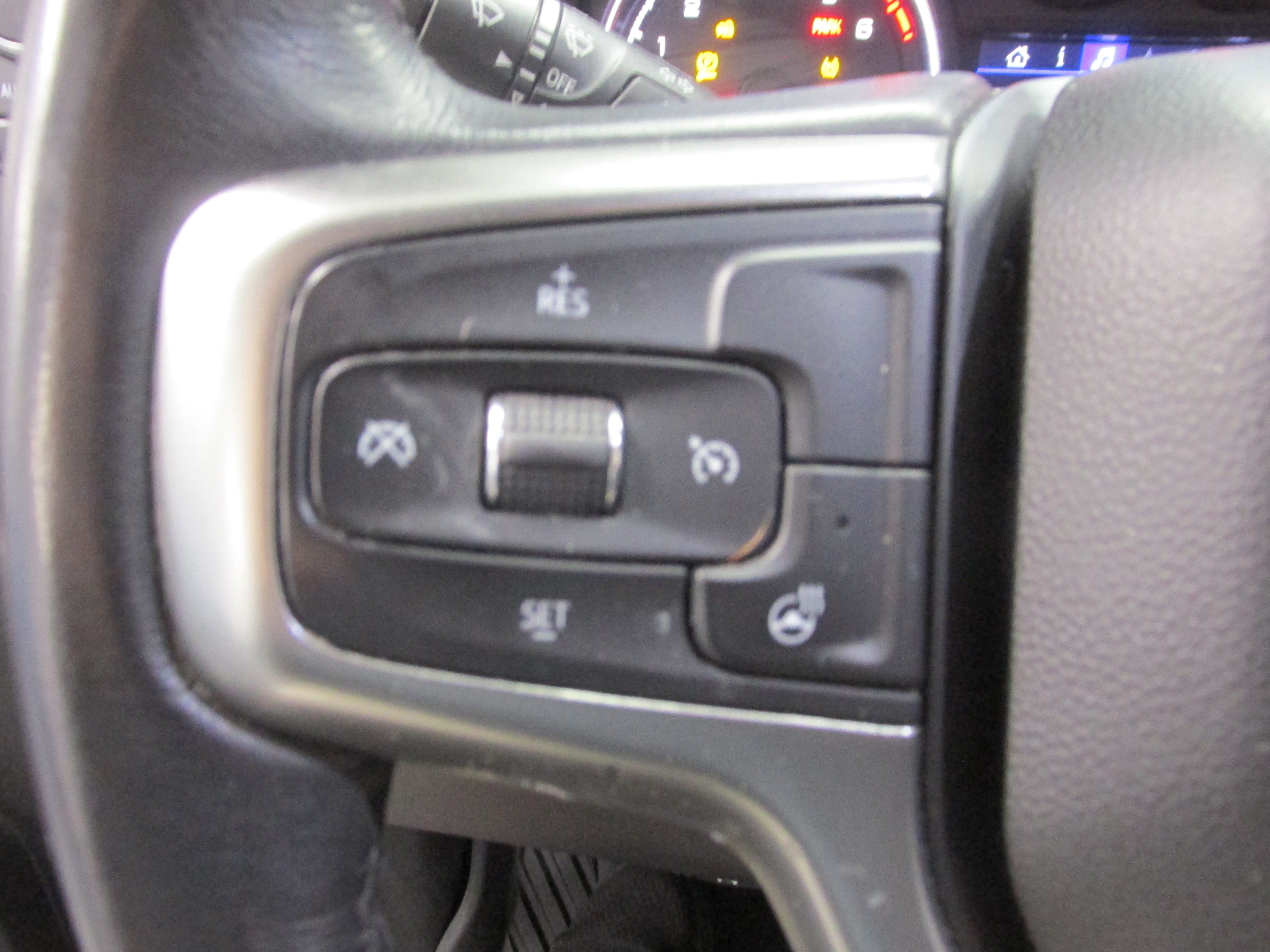 Used 2020 Chevrolet Silverado 1500 RST image 31