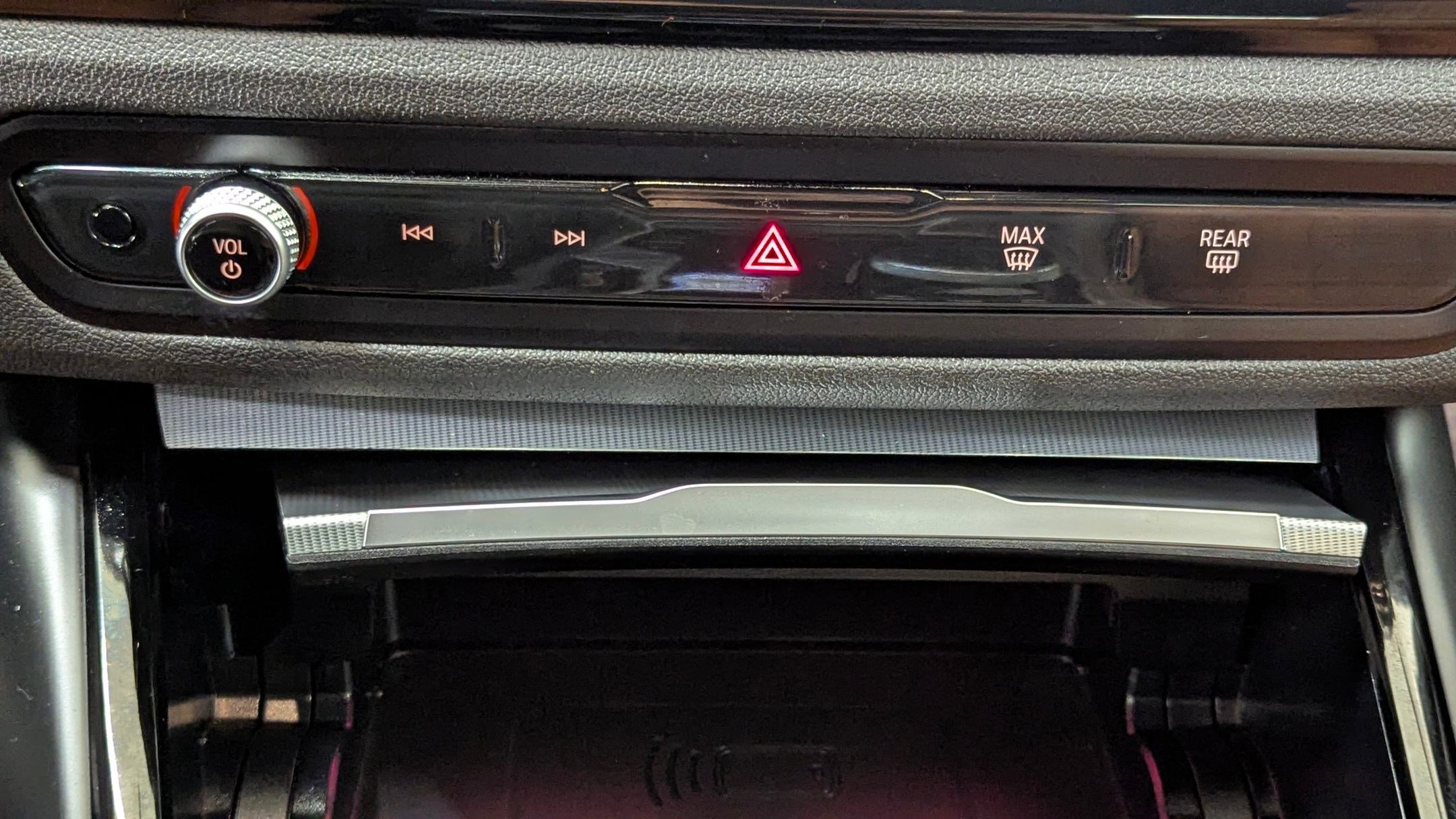 Used 2023 BMW 230i xDrive Coupe image 24