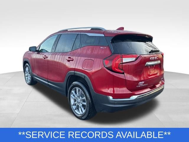 Used 2024 GMC Terrain SLT w/ LPO, Cargo Package image 3
