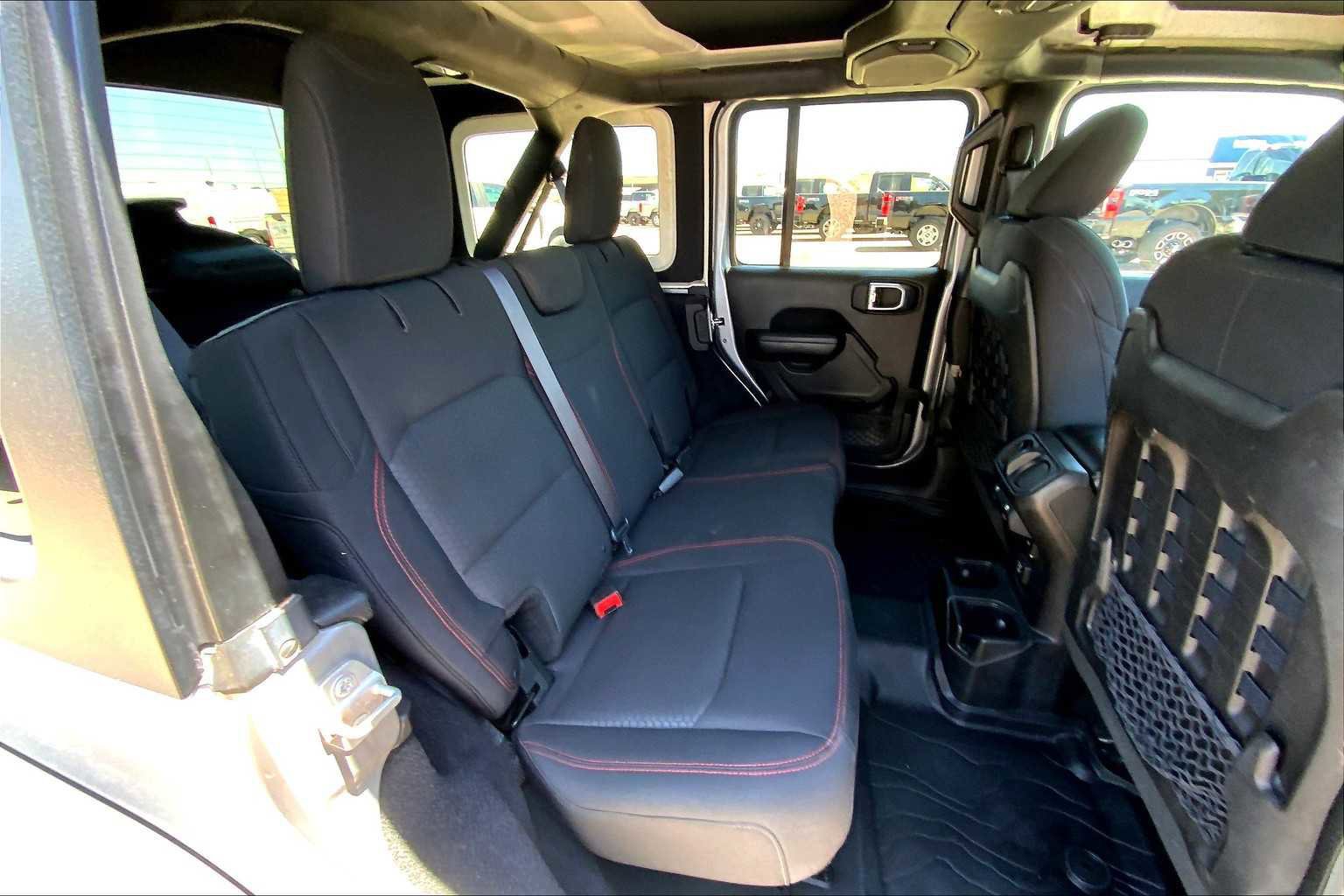 Used 2018 Jeep Wrangler Unlimited Rubicon image 19