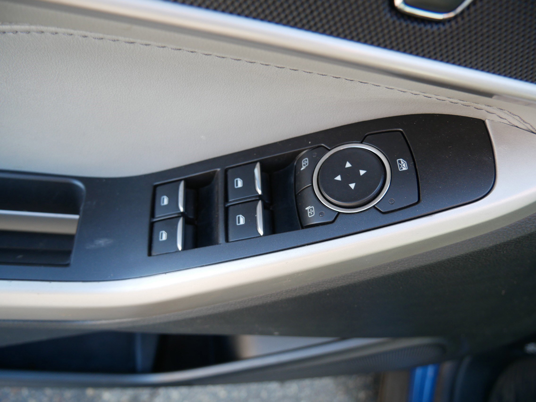 Certified 2022 Ford Explorer XLT w/ Equipment Group 202A image 20