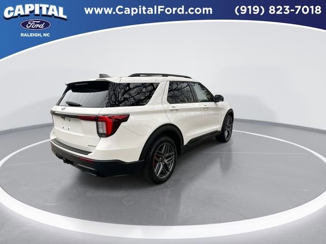 Certified 2025 Ford Explorer ST-Line w/ Premium Package image 6