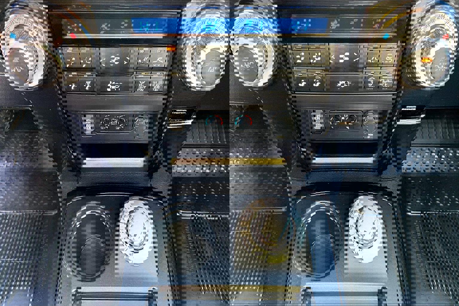 Used 2019 Toyota 4Runner Limited image 24