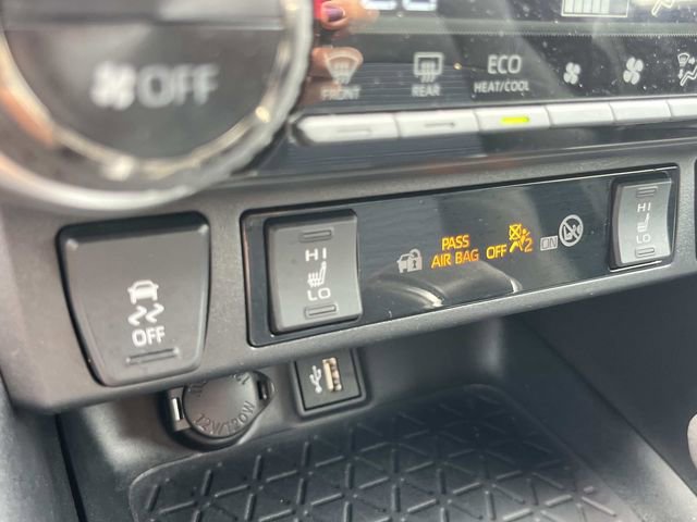 Used 2024 Toyota RAV4 XSE w/ Weather Package AWD/4WD image 41