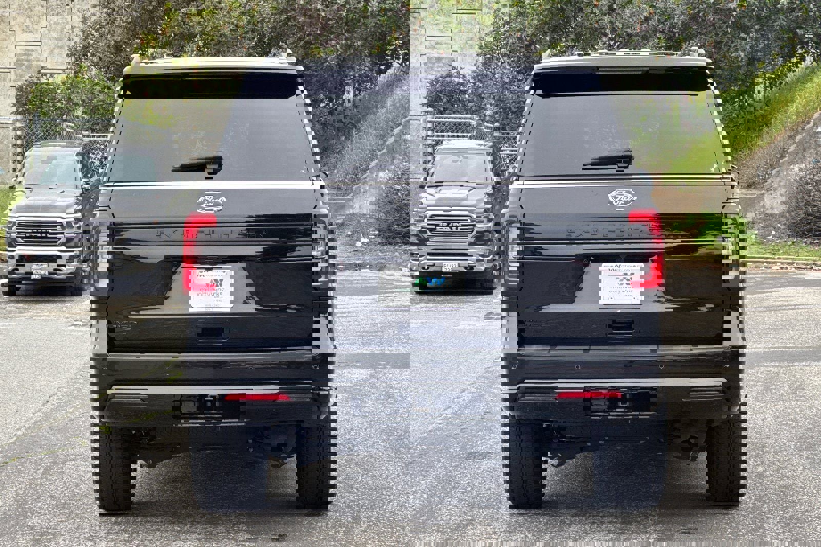 Certified 2024 Ford Expedition Limited image 5