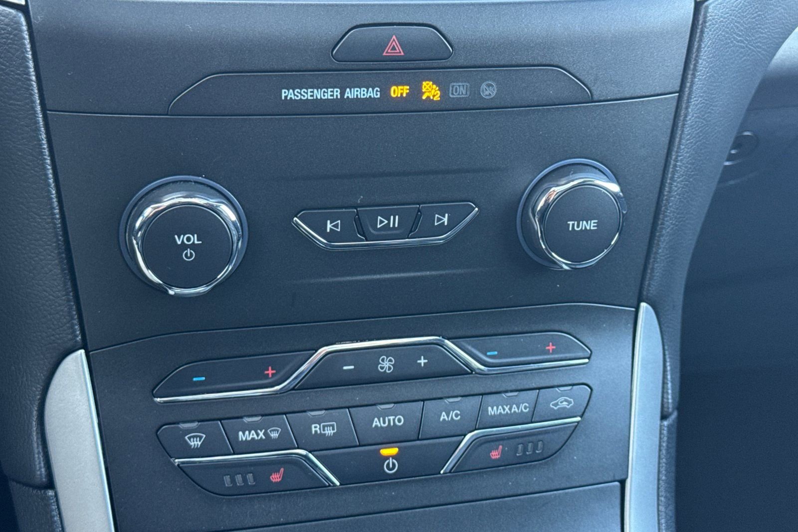 Certified 2020 Ford Edge SEL w/ Convenience Package FWD image 22