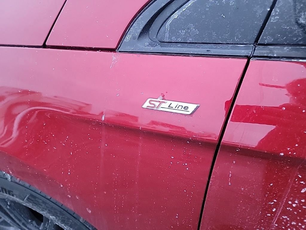 Certified 2022 Ford Edge ST-Line w/ Class II Trailer Tow Package image 12