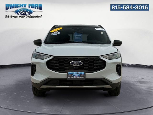 Certified 2025 Ford Escape ST-Line w/ Tech Pack #1 AWD/4WD image 8