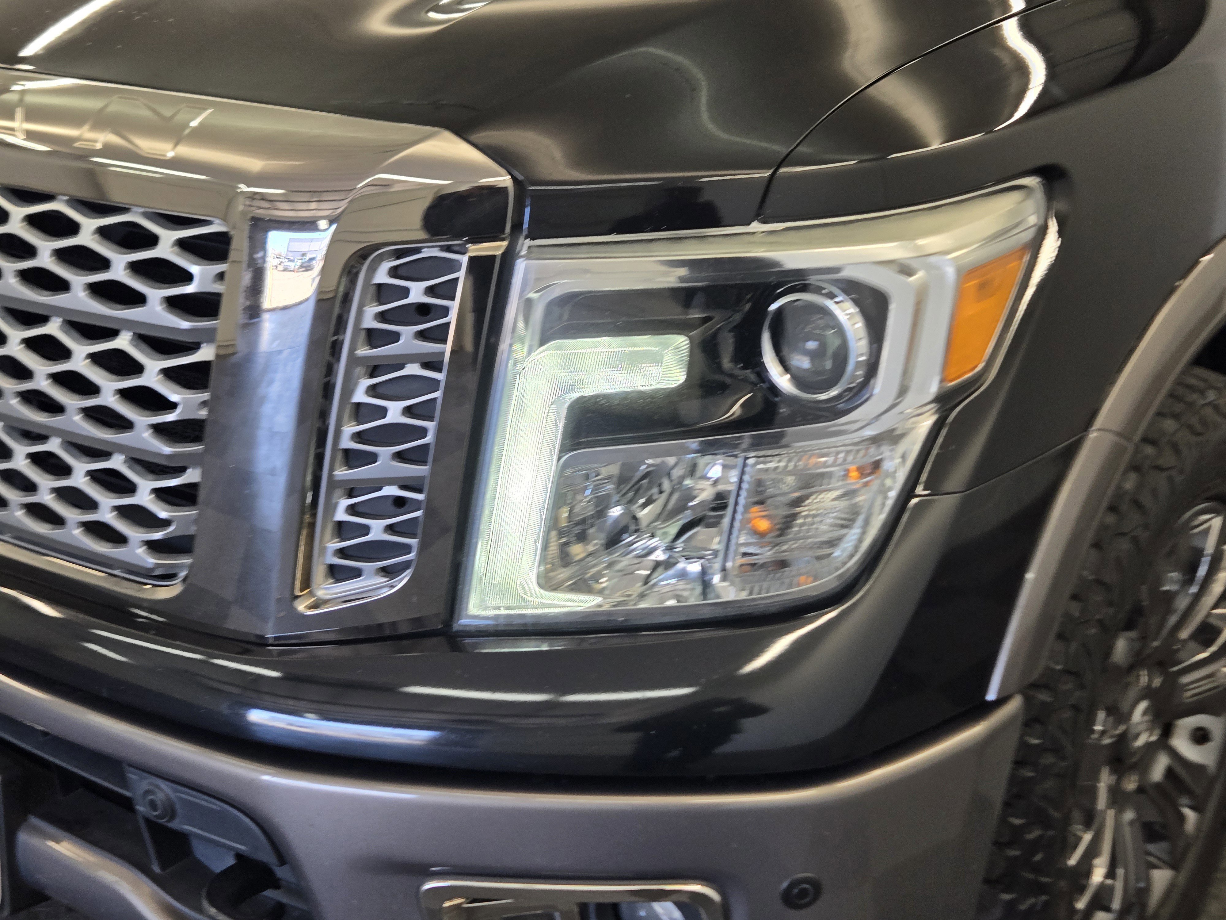 Used 2017 Nissan Titan Platinum Reserve image 8