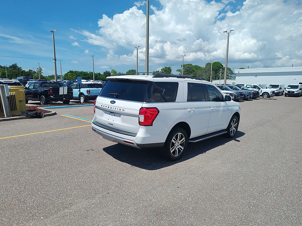 Certified 2023 Ford Expedition XLT AWD/4WD image 5
