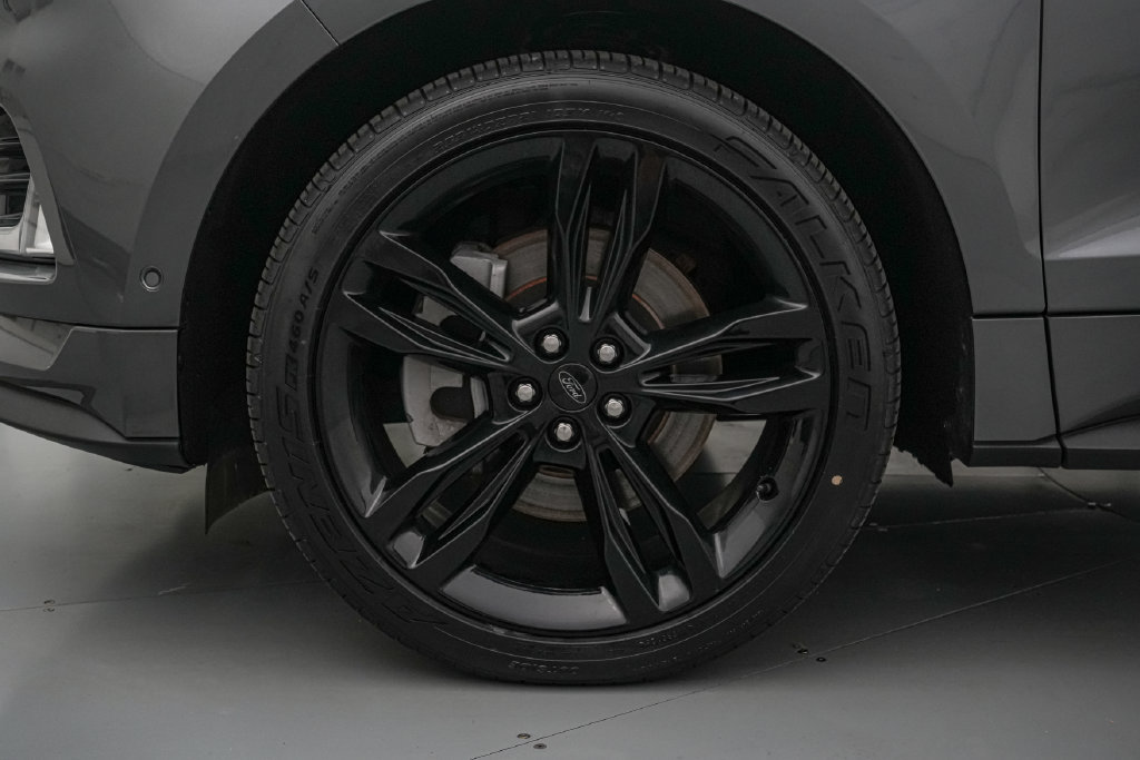 Certified 2023 Ford Edge ST w/ Equipment Group 401A AWD/4WD image 10