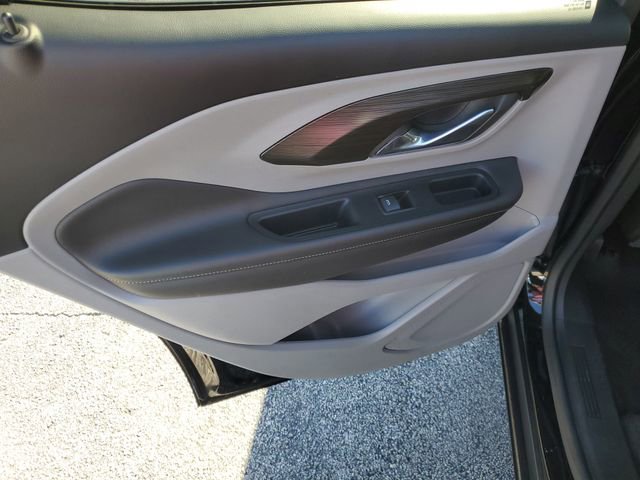 Used 2023 GMC Terrain SLT image 15