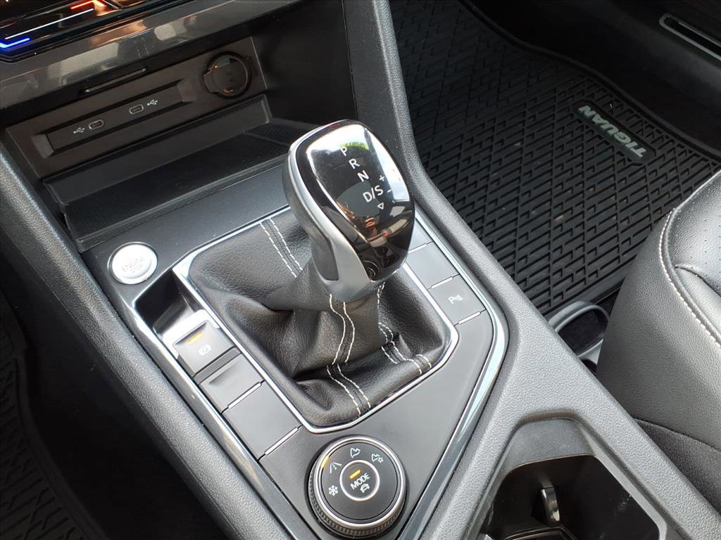 Used 2024 Volkswagen Tiguan SE R-Line image 25