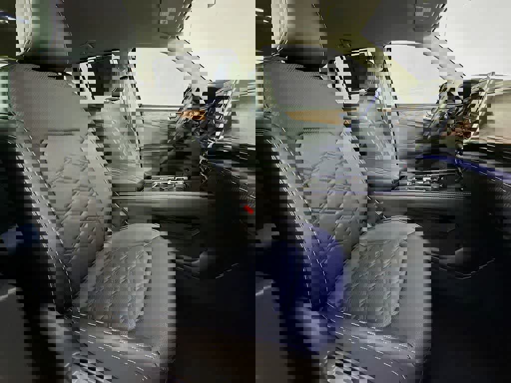 Used 2025 Volkswagen Atlas SE image 15