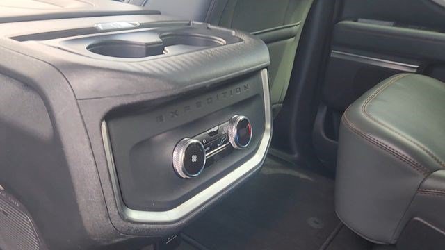 Certified 2025 Ford Expedition Active AWD/4WD image 24