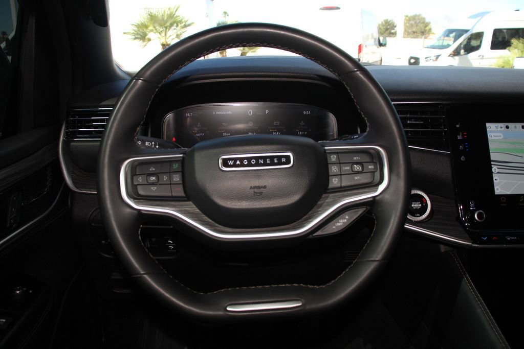 Used 2024 Jeep Wagoneer L Series II image 16