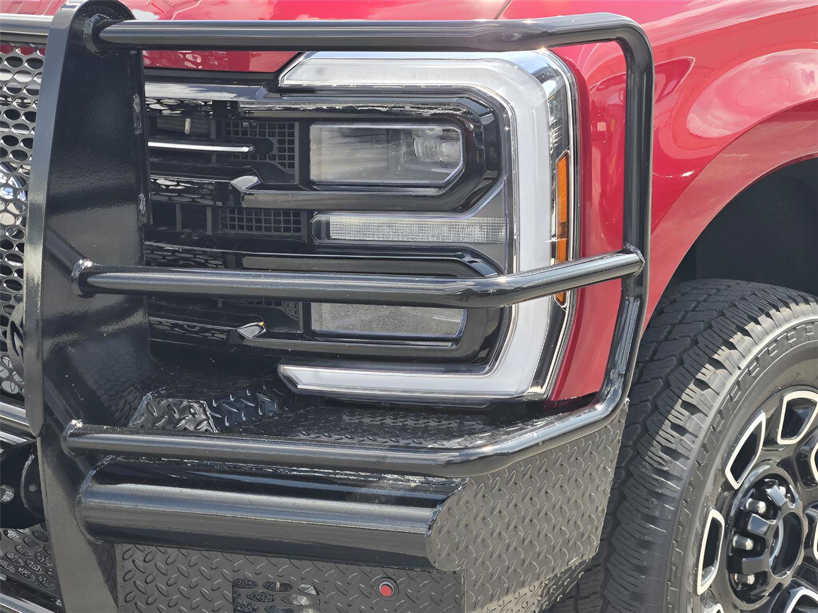 Certified 2025 Ford F250 Platinum w/ FX4 Off-Road Package AWD/4WD image 10